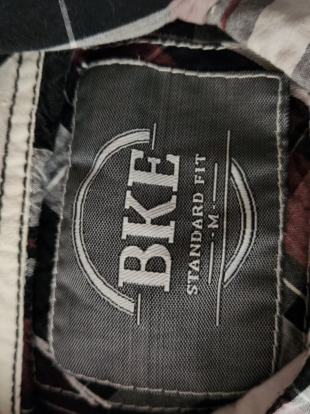 BKE - Picture 3 of 3